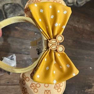 Disney pretzel ears limited Edition foodie